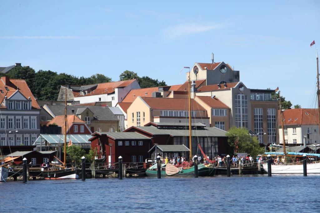 Gemuetliche Haushaelfte Mit Garten Und Terrasse Flensburg Exteriér fotografie